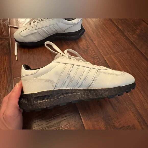 adidas White Leather Low-Top Sneakers with Black Midsole - Picture 6 of 11